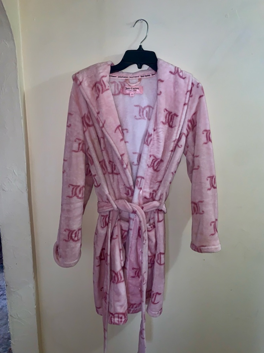Juicy Couture Light Pink Plush Sleepwear Robe with Logo Trim